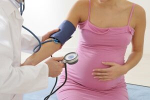 Lire la suite à propos de l’article Hypertension artérielle chez la femme : complications et traitements